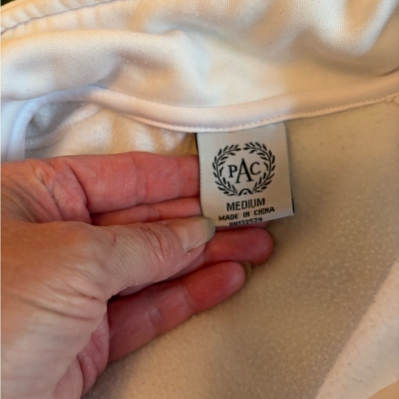 Breckenridge Women’s White Fleece Pullover with Quarter-Zip size Medium - Picture 2 of 15